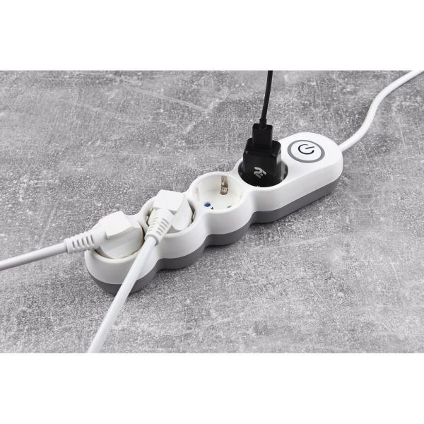 2E power strip Plus 4XSchuko switch 3G*1.0mm2, 3m, white