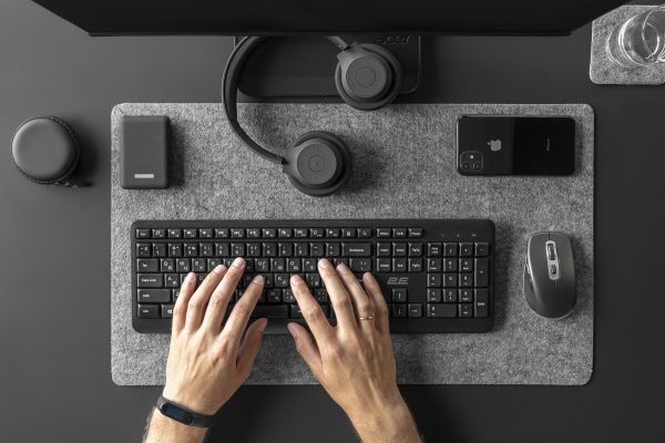 2Е Keyboard KS220 WL Black