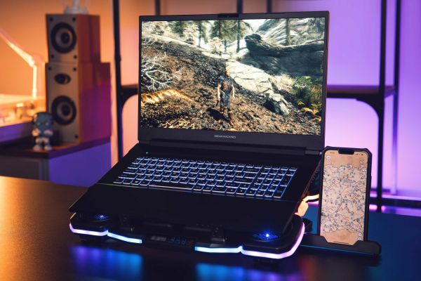 2E GAMING Laptop stand CPG-011, up to 17.3", 1xUSB-A, 1xUSB-C, LCD, RGB, black