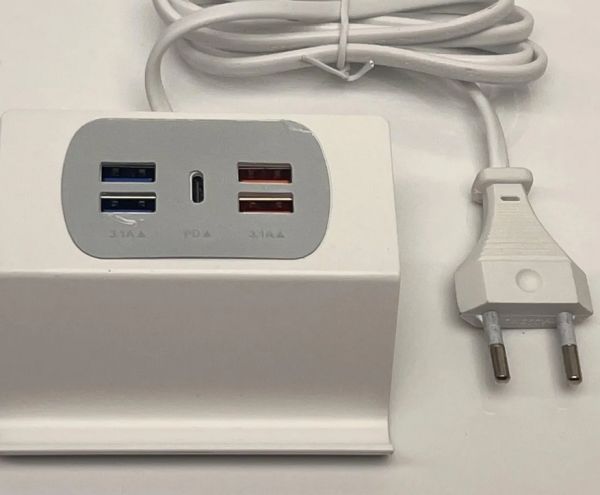 4xUSB + Type-C 3.1A High Speed Charger with Stand